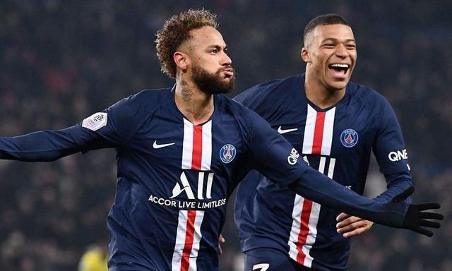 巴黎圣日耳曼如何应对逆境，实现复苏