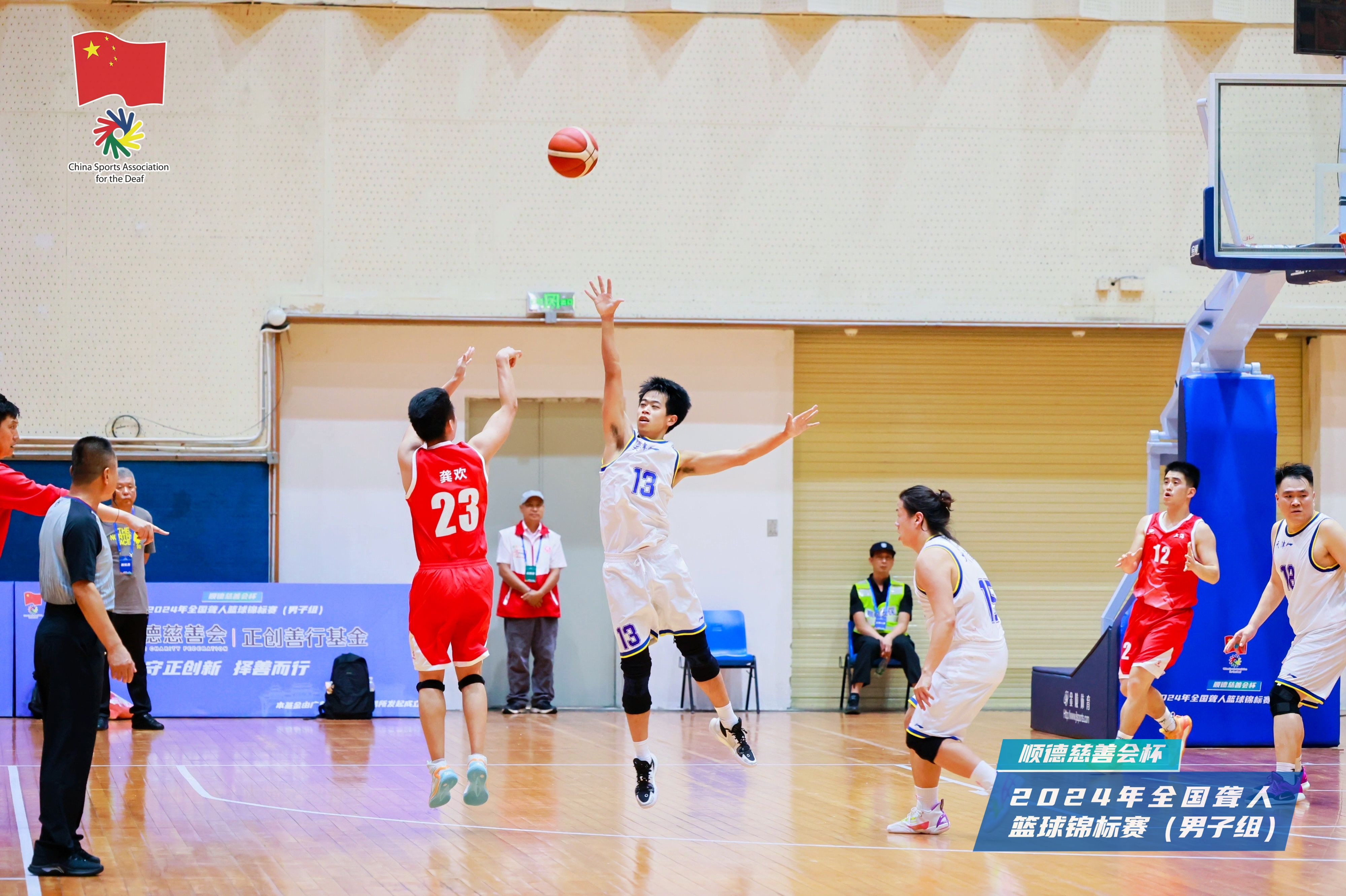 五大联赛球队展现实力,呈现顶级篮球赛事 五大联赛球队展现实力,呈现顶级篮球赛事