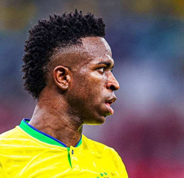 开云体育在线-包含汉堡俱乐部前锋表现低迷，需调整状态的词条