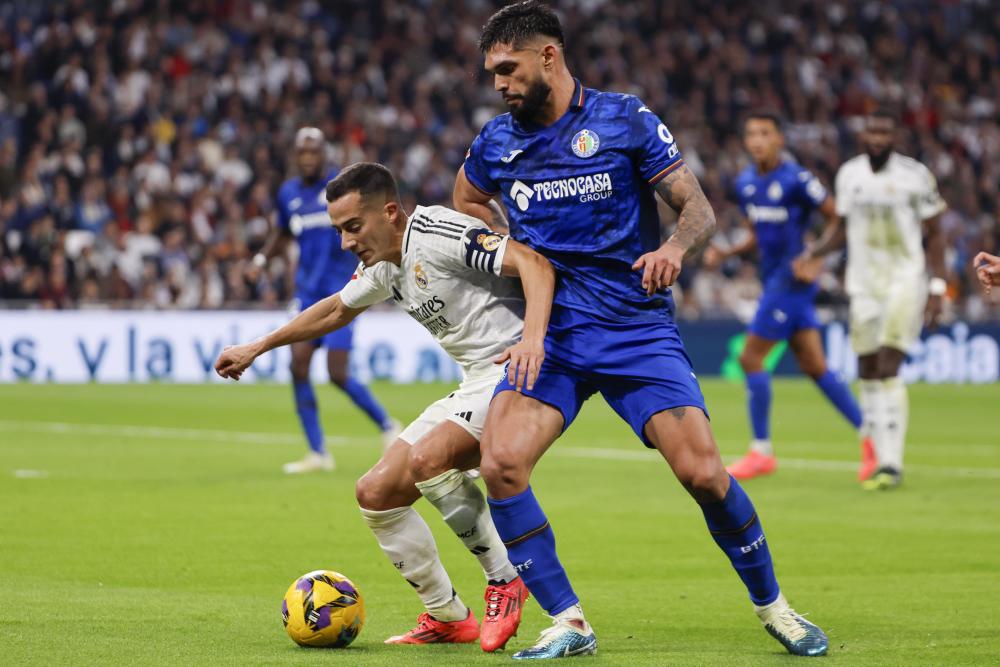 赫塔菲球员表现抢眼,成为球队骄傲 赫塔菲球员表现抢眼,成为球队骄傲