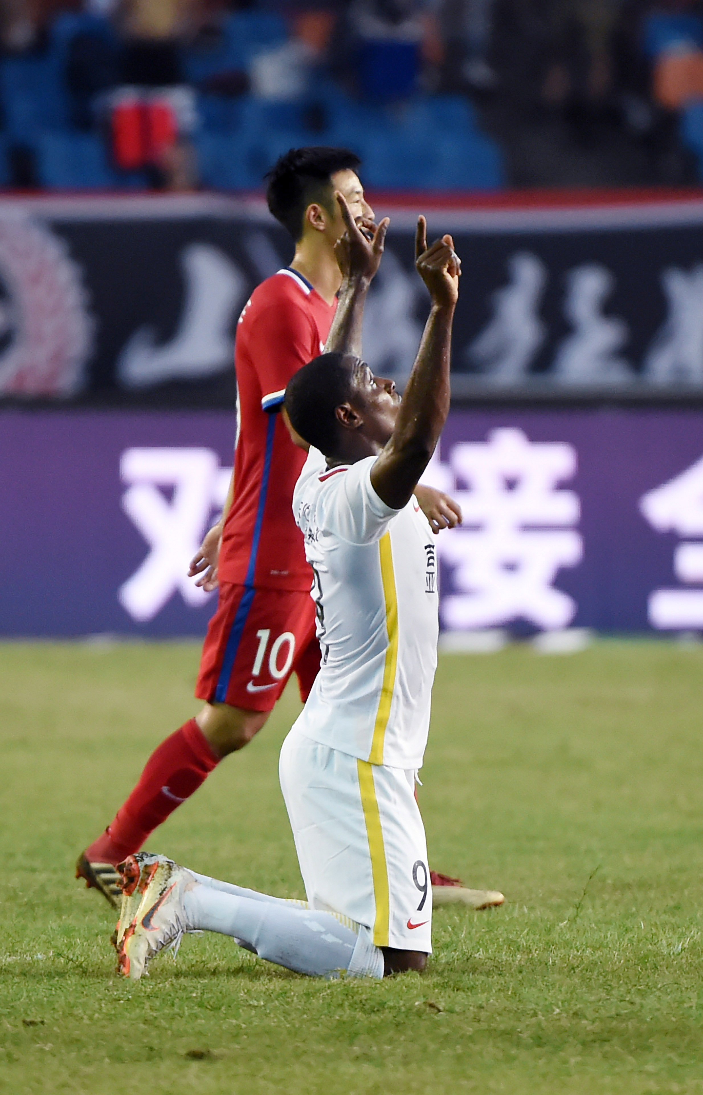 开云体育-河南嵩山龙门主场战胜重庆斯威，霸气表现的简单介绍