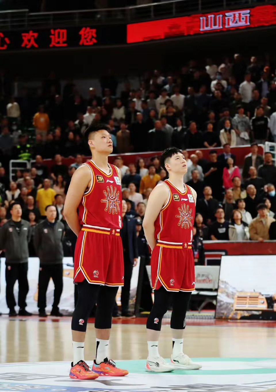 新赛季开始，球队备战冲击总冠军之路的简单介绍