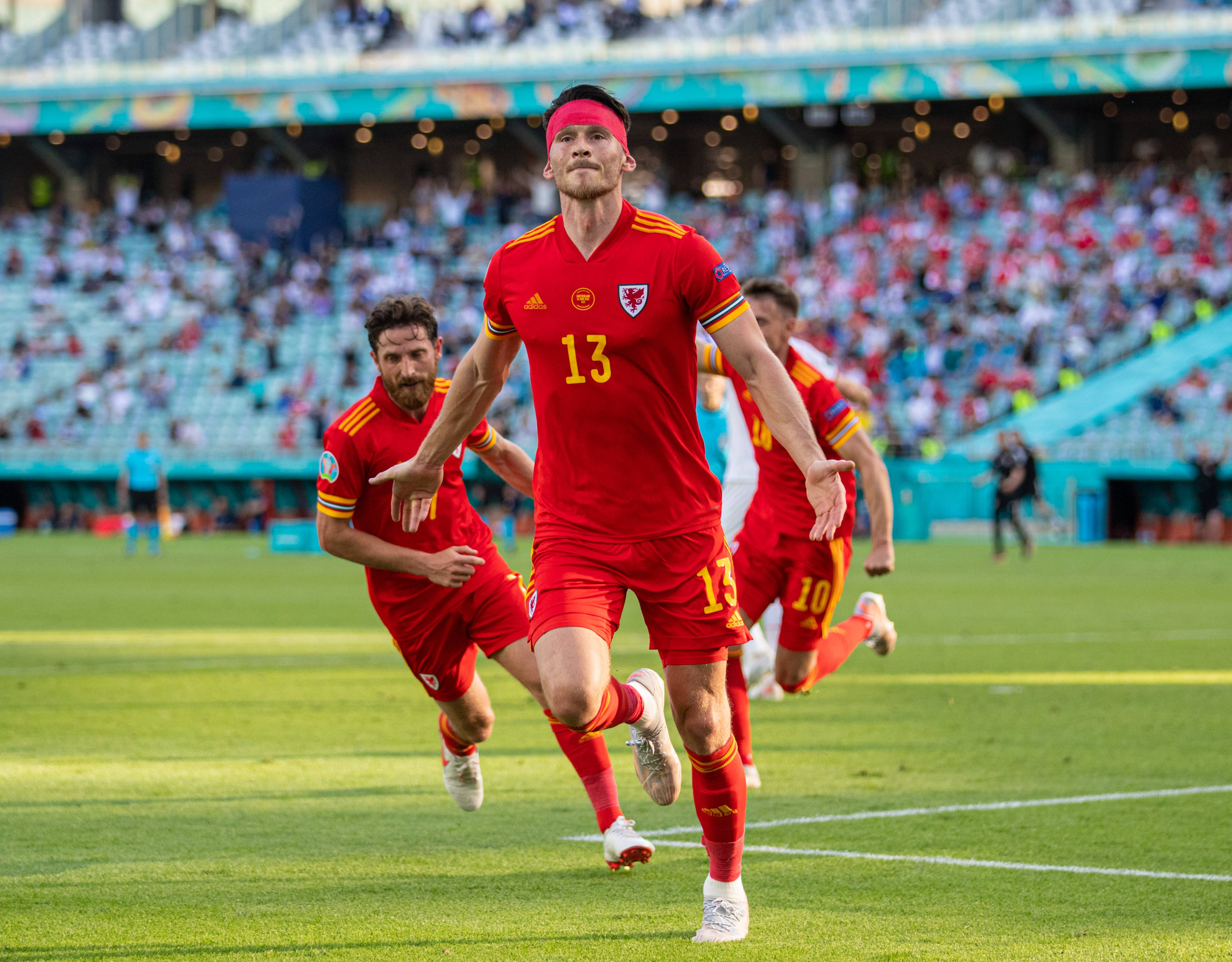 贝尔率队逆袭,威尔士晋级欧国联决赛 贝尔率队逆袭,威尔士晋级欧国联决赛