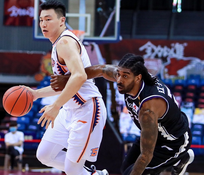 关于哈尔滨队发挥失常，遭遇连败困境的信息