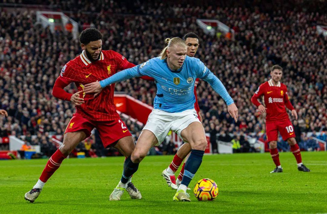 开云体育官网-利物浦遭遇四连败，危机重重