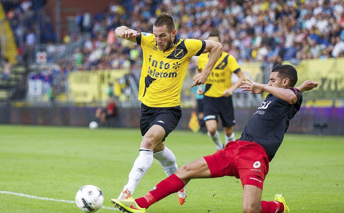 拉齐奥客场逆转帕尔马,豪取三分 拉齐奥客场逆转帕尔马,豪取三分