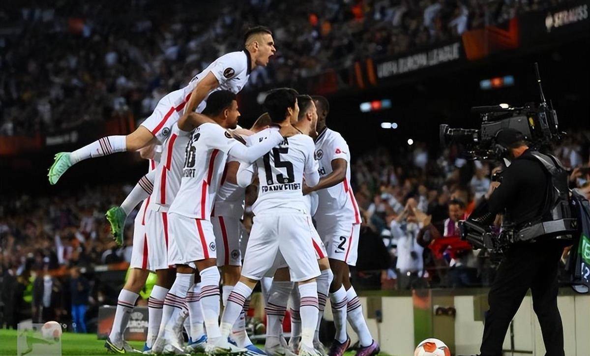 包含法兰克福防守反击,提升意外之力的词条 包含法兰克福防守反击,提升意外之力的词条