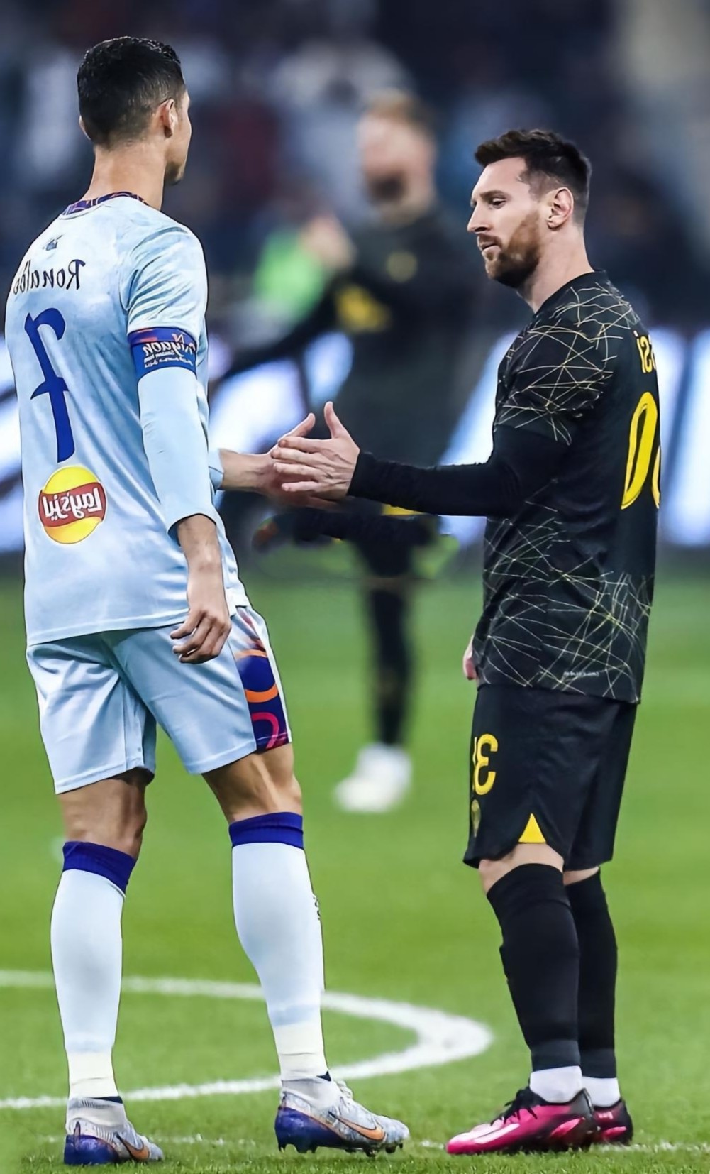 开云APP-包含梅西和C罗的对决再度引发球迷热议的词条