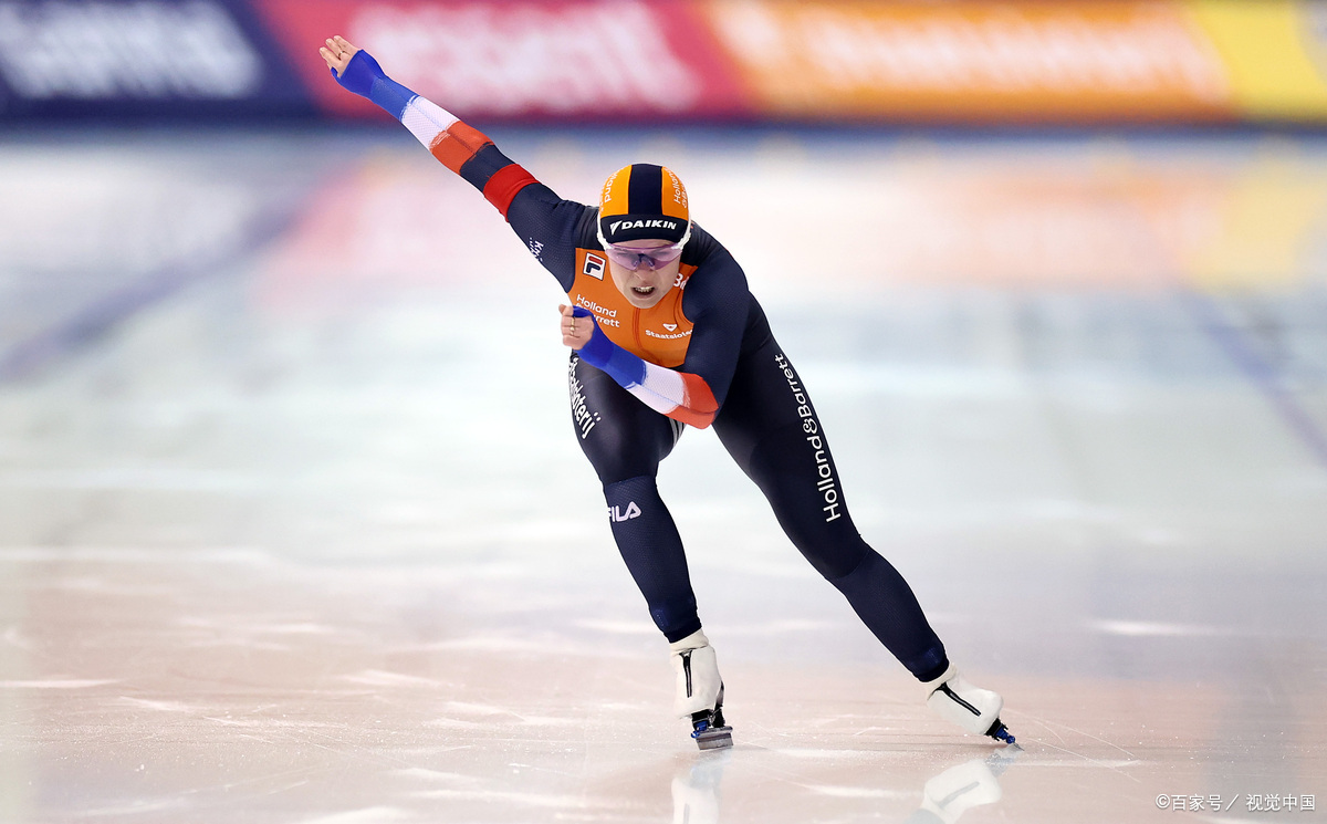 开云体育登录-意大利滑雪名将刷新纪录，领跑全场