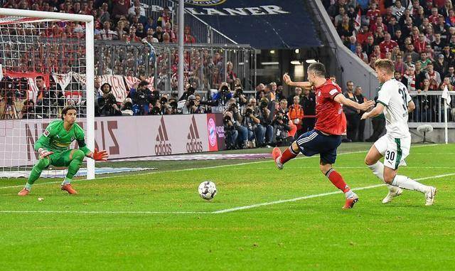 开云体育app-包含奥格斯堡在客场大败，士气受到沉重打击的词条