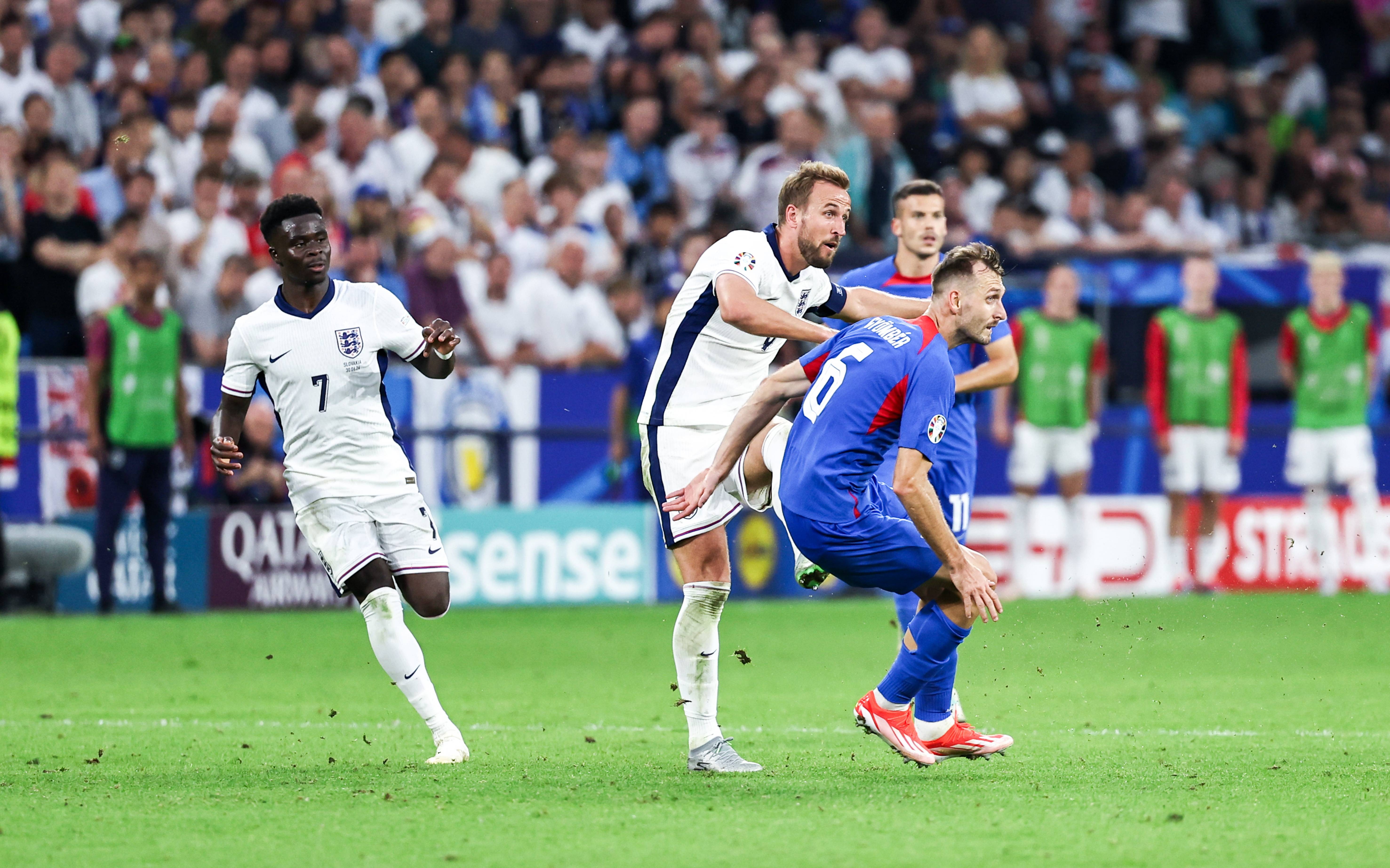 开云体育官方网站-包含英格兰队再次失利，无缘欧洲杯冠军争夺的词条