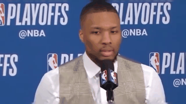 开拓者控卫利拉德再次荣膺最佳球员