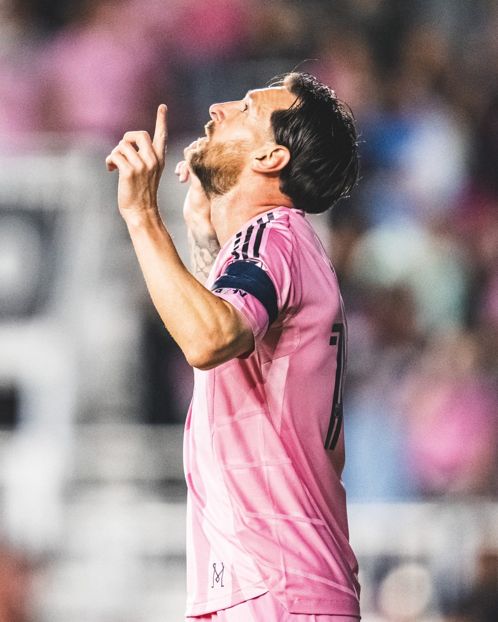 梅西在洛杉矶的比赛中逆转 梅西在洛杉矶的比赛中逆转