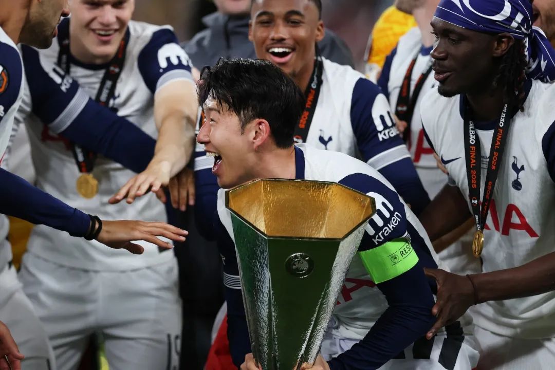 面对热刺，热刺上演压倒性一战的简单介绍