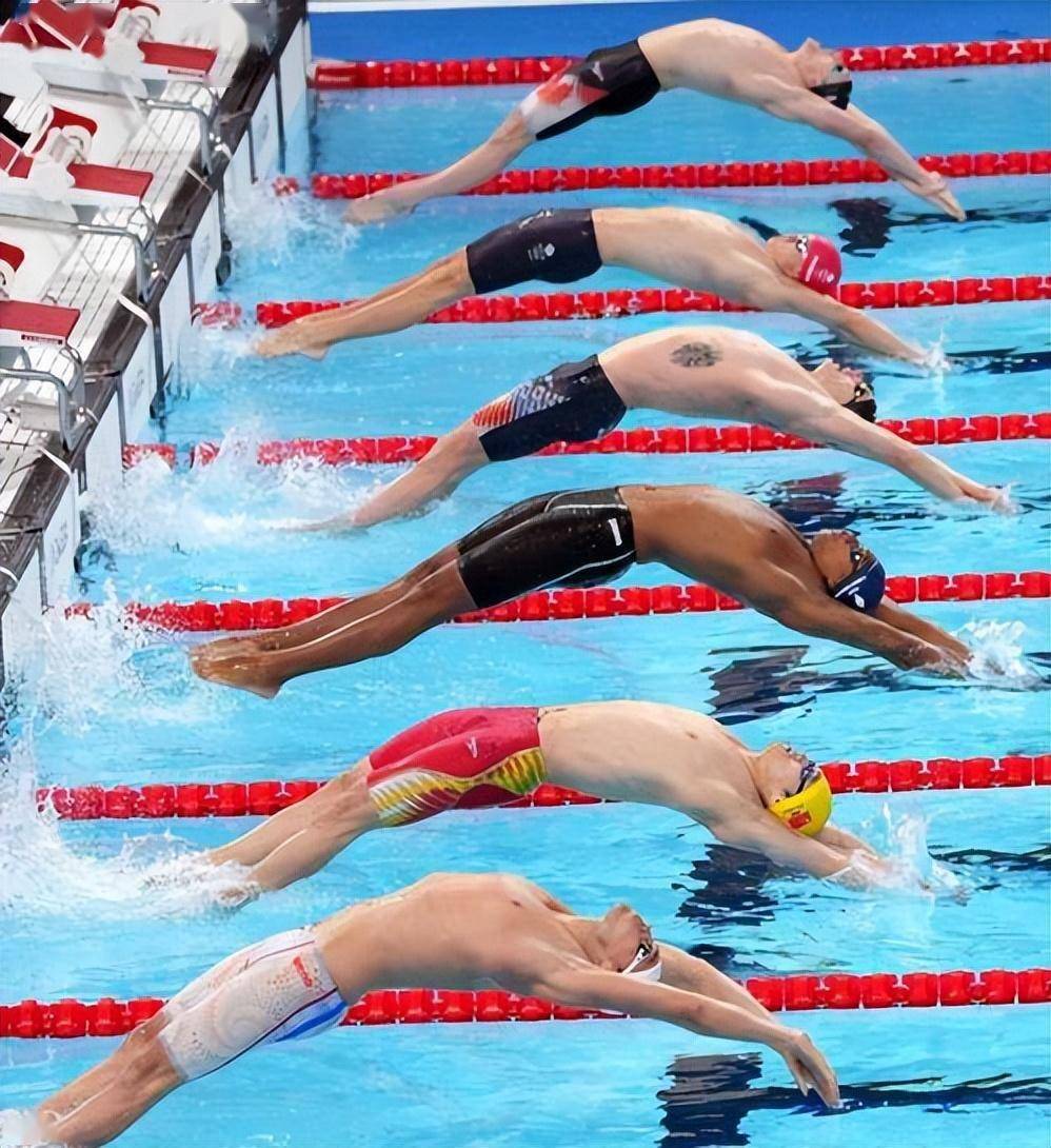 美国游泳选手在自由泳比赛中获胜 美国游泳选手在自由泳比赛中获胜