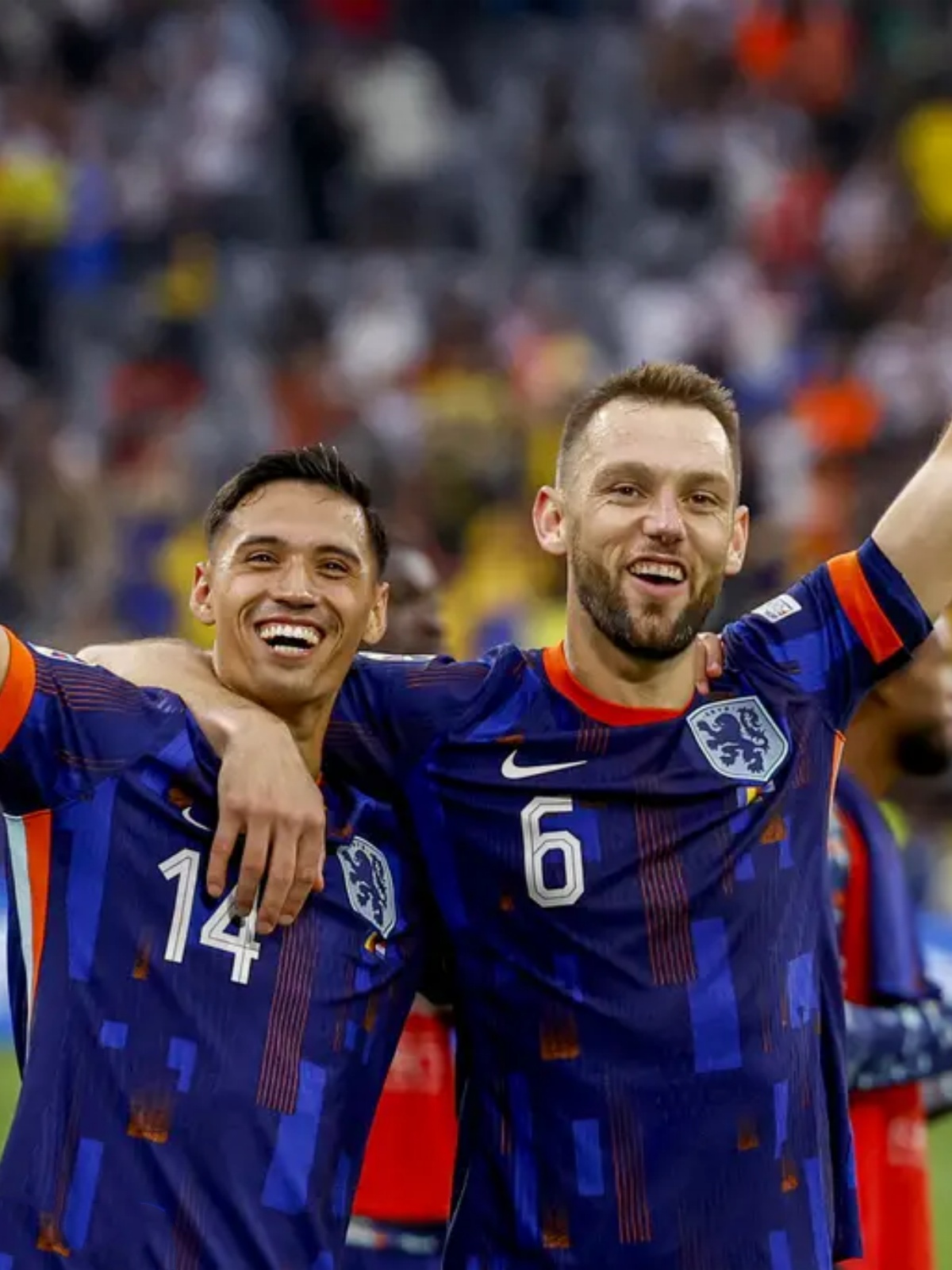 包含英格兰队大胜荷兰，实力不容小觑的词条