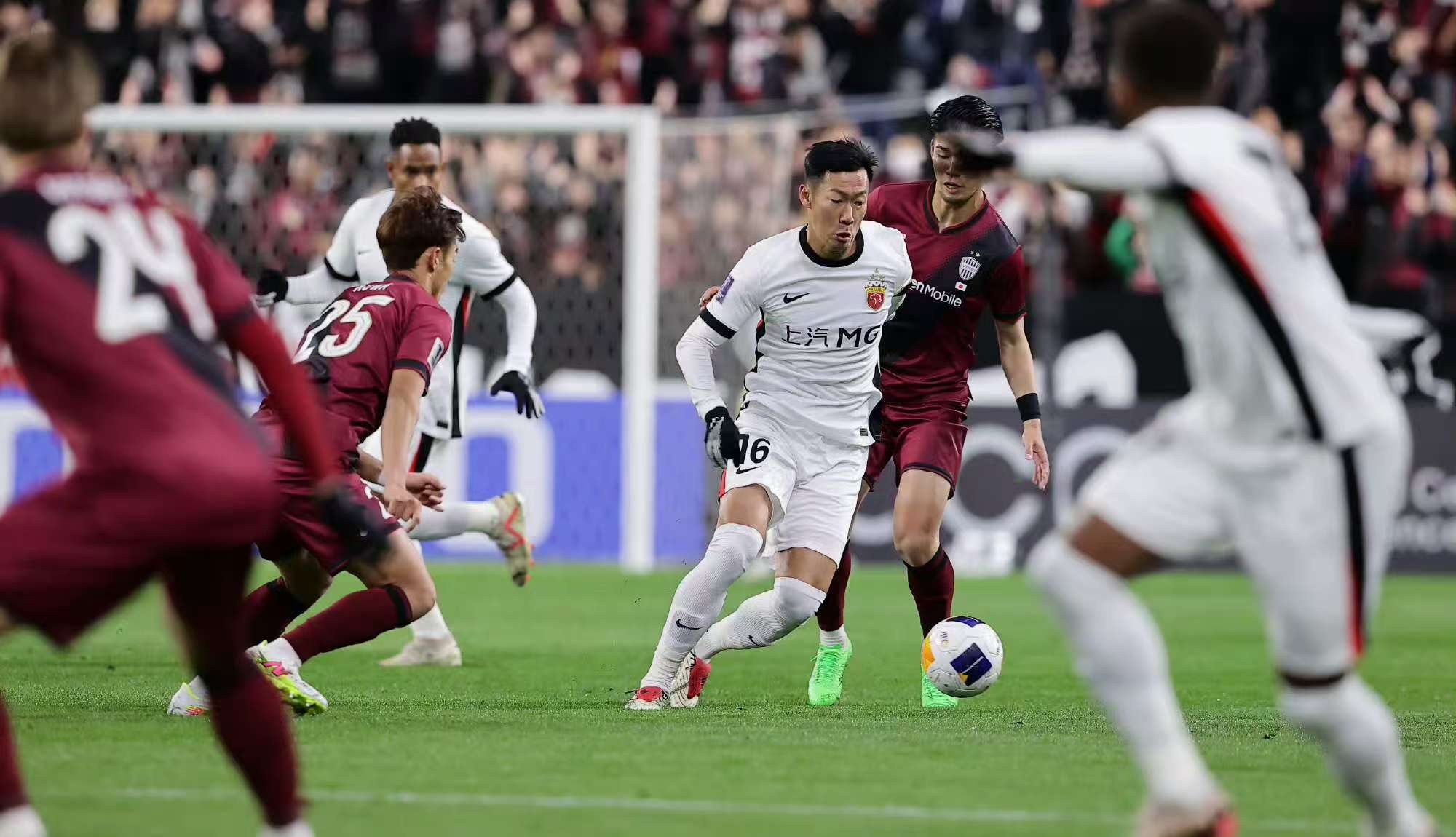 开云体育APP下载-上海上港守门员扑出点球，帮助球队拿下比赛