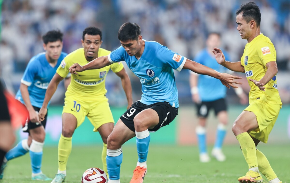 开云体育入口-大连人客场逆转泰达，保持不败纪录的简单介绍