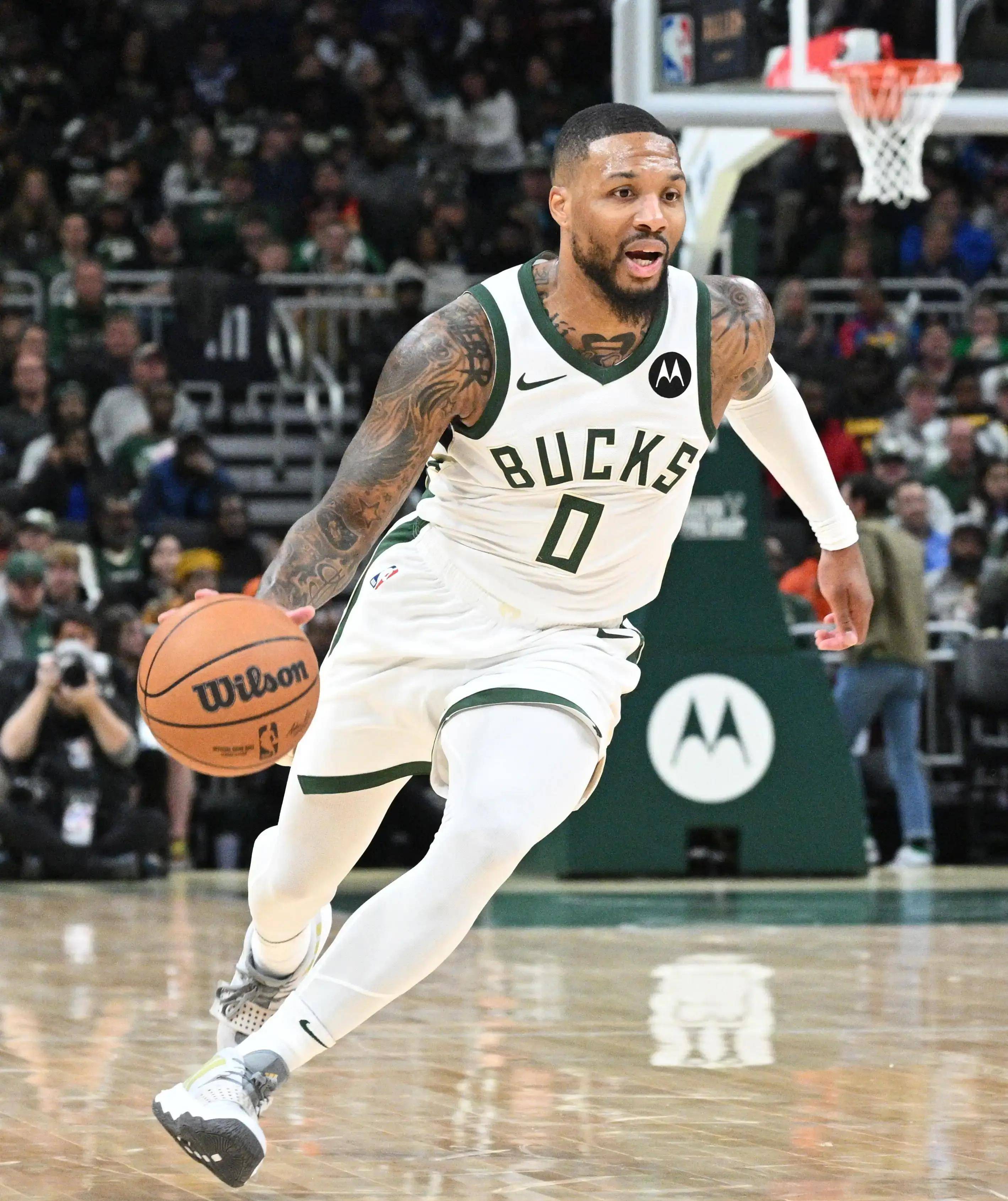 包含雄鹿鏖战爵士，阿德巴约高光表现的词条